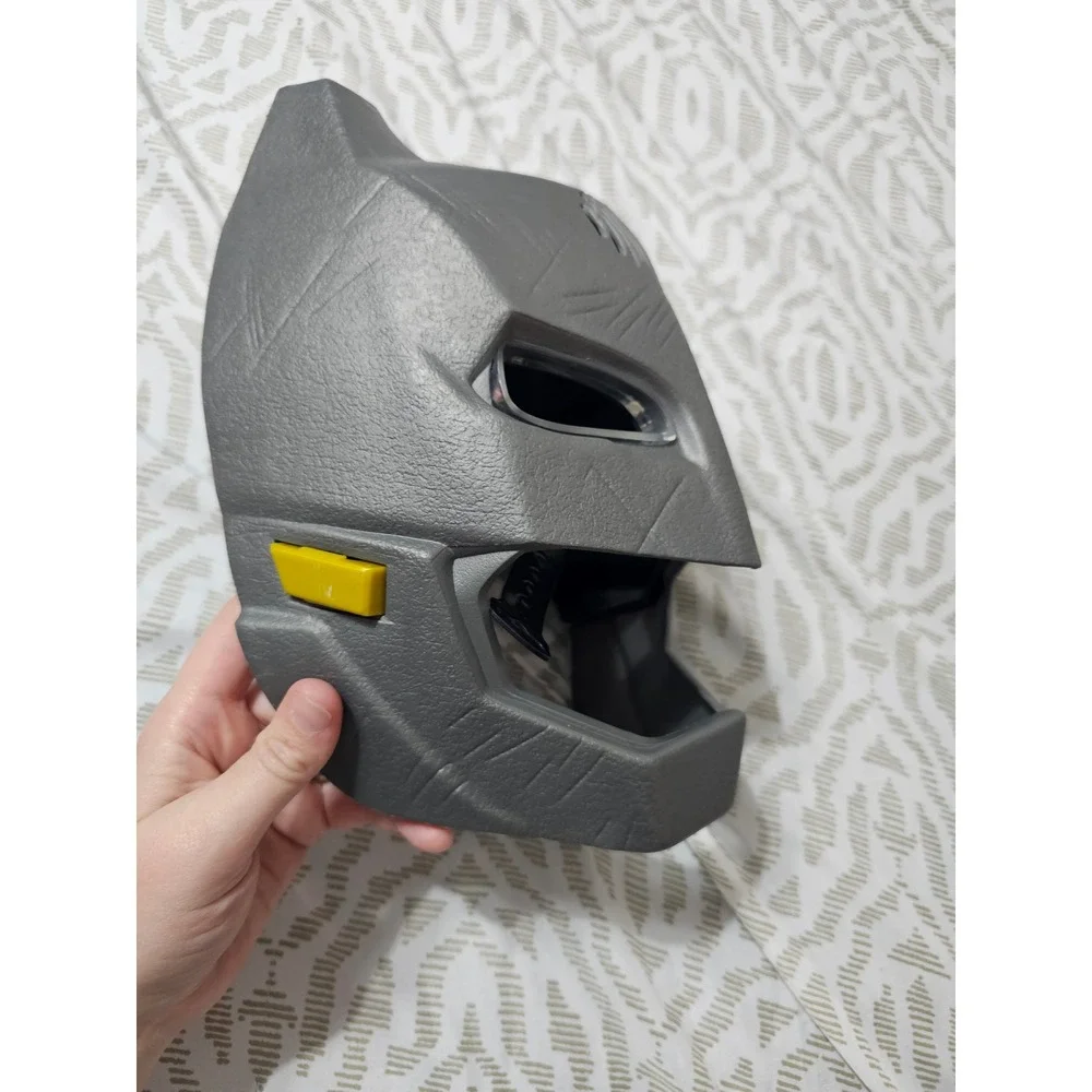 DC Batman v Superman Armored Batman Voice Changer Mask Light Up Eyes Grey